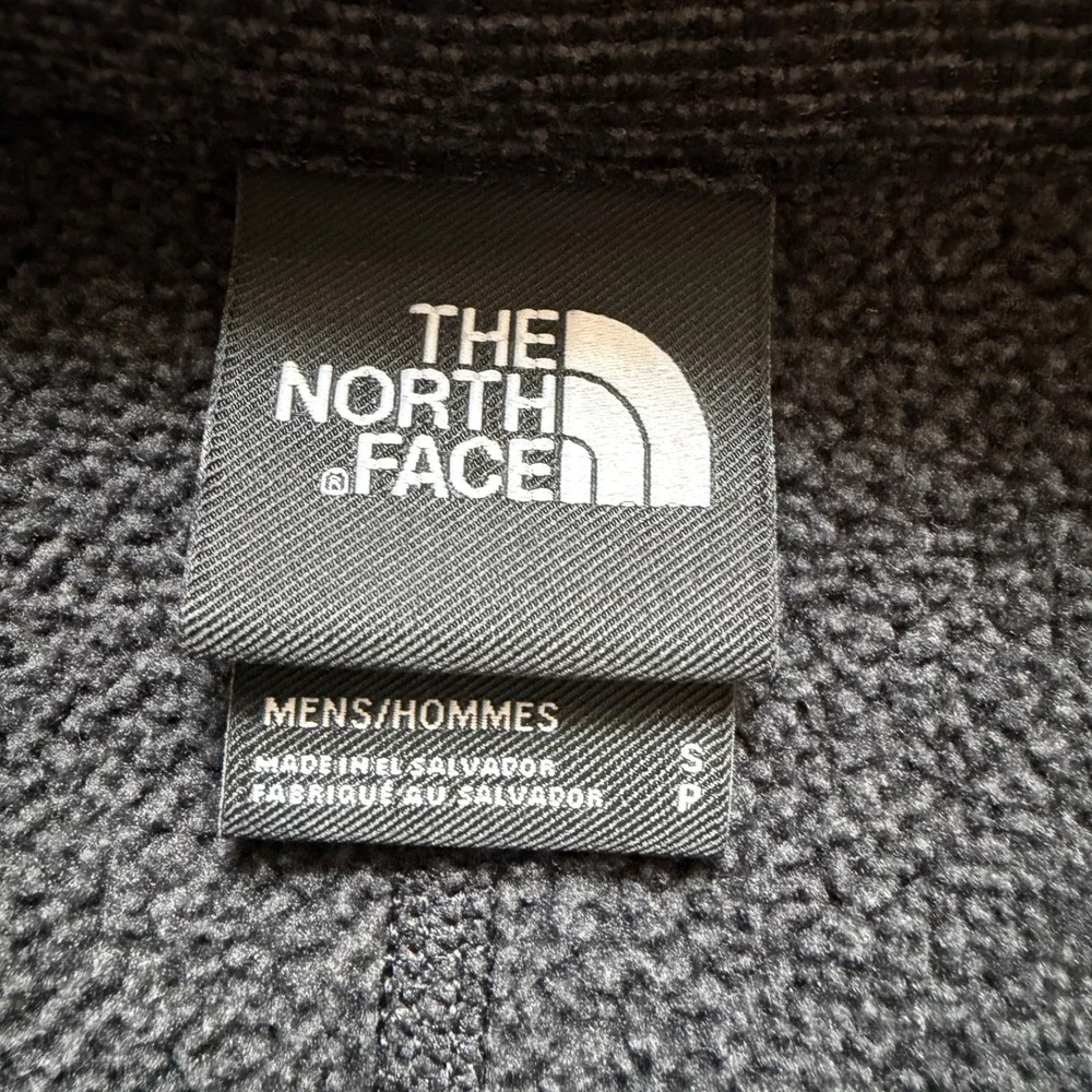 The North Face Mens Textured Cap Rock 1/4 Zip Fleece Pullover Black NF0A3YR1JK3